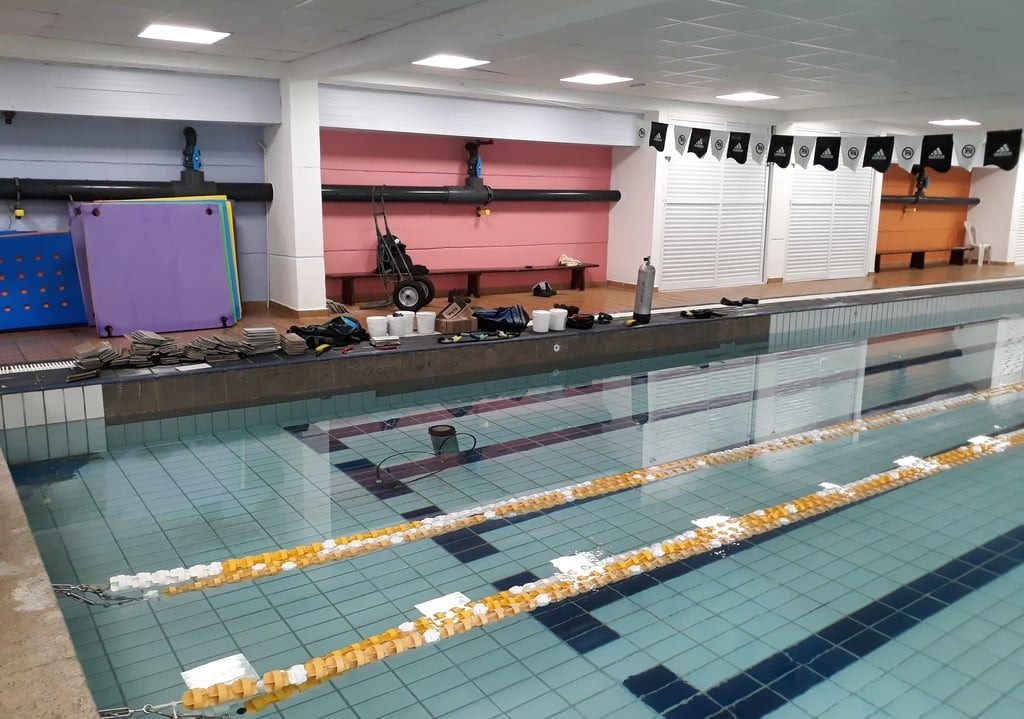 Troca de azulejos de piscina sem esvaziar em São Paulo